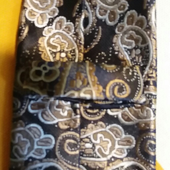 Floral Paisley Tie - Picture 5 of 10